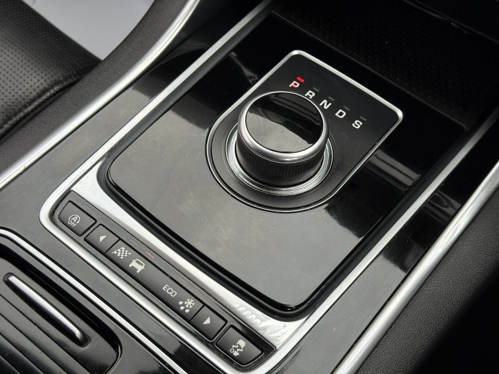 Used Jaguar XE 2017 for sale - 78082673: Photo 38