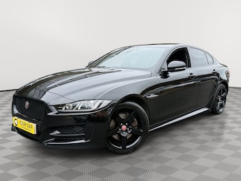 Used Jaguar XE 2017 for sale - 78082673: Photo