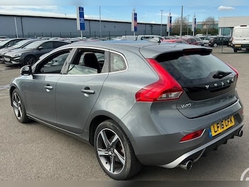 Used Volvo V40 2016 for sale - 78082384: Photo