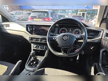 Used Volkswagen Polo 2018 for sale - 78330773: Photo