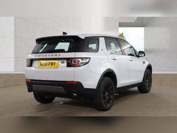 Used Land Rover Discovery Sport 2018 for sale - 79244853: Photo
