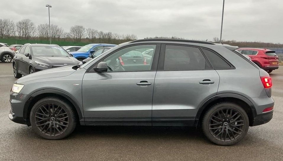 Used Audi Q3 2017 for sale - 77464113: Photo 2