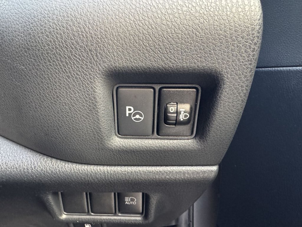 Used Toyota C-HR 2020 for sale - 77806399: Photo 38