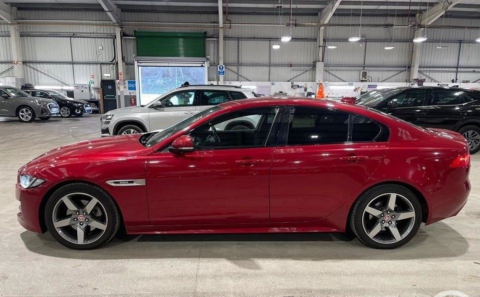 Used Jaguar XE 2017 for sale - 77153894: Photo 3
