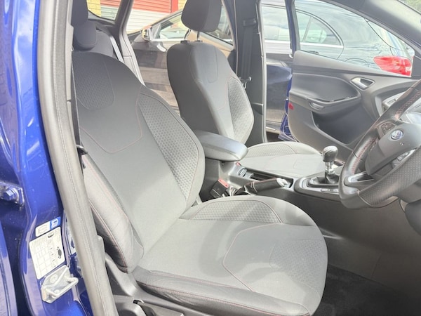 Used Ford Focus 2018 for sale - 76234383: Photo 14