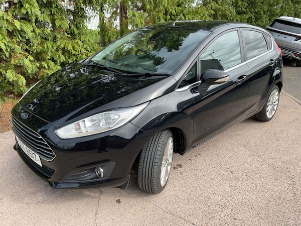 Used Ford Fiesta 2016 for sale - 76234364: Photo 2