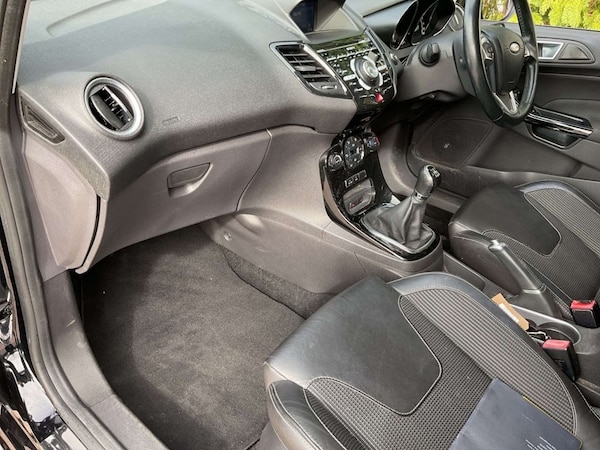 Used Ford Fiesta 2016 for sale - 76234364: Photo 5