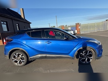 Used Toyota C-HR 2017 for sale - 76168136: Photo