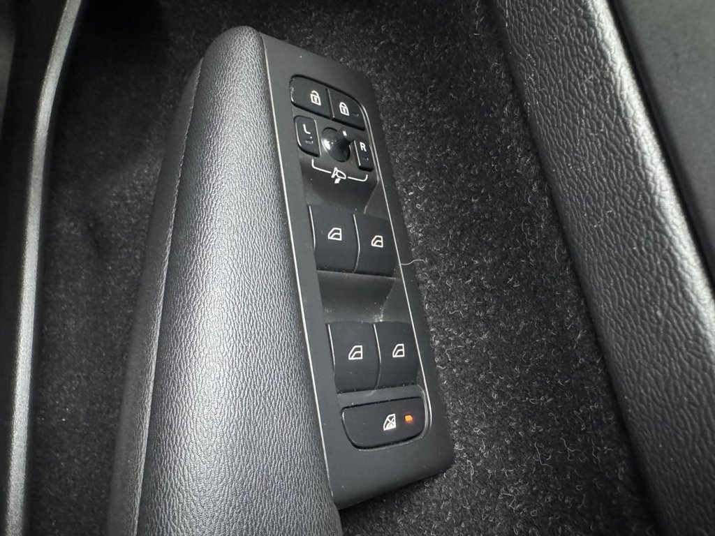 Used Volvo XC40 2020 for sale - 77009751: Photo 32