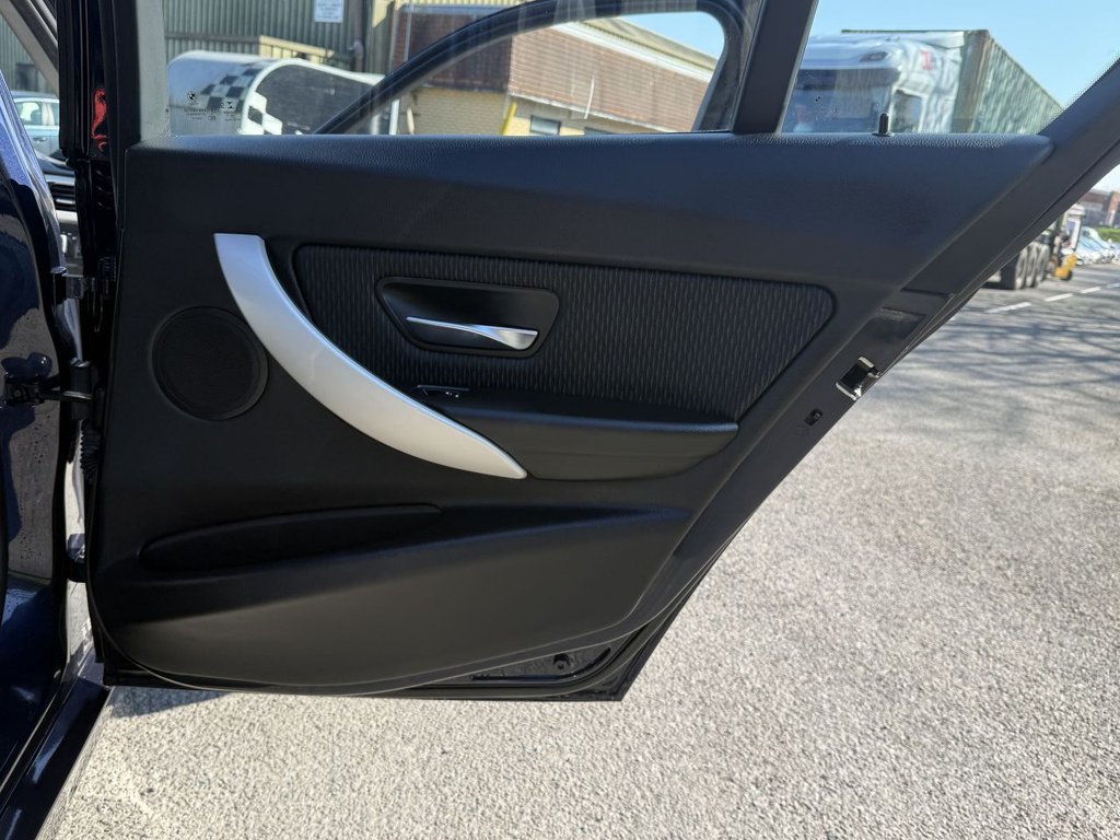 Used BMW 3 Series 2017 for sale - 78082644: Photo 17