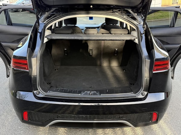 Used Jaguar E-Pace 2018 for sale - 76234322: Photo 32