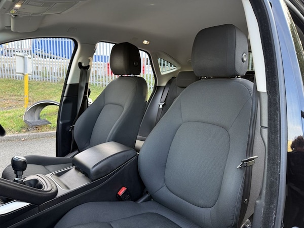 Used Jaguar E-Pace 2019 for sale - 76234412: Photo 17