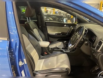 Used Kia Sportage 2021 for sale - 77009665: Photo