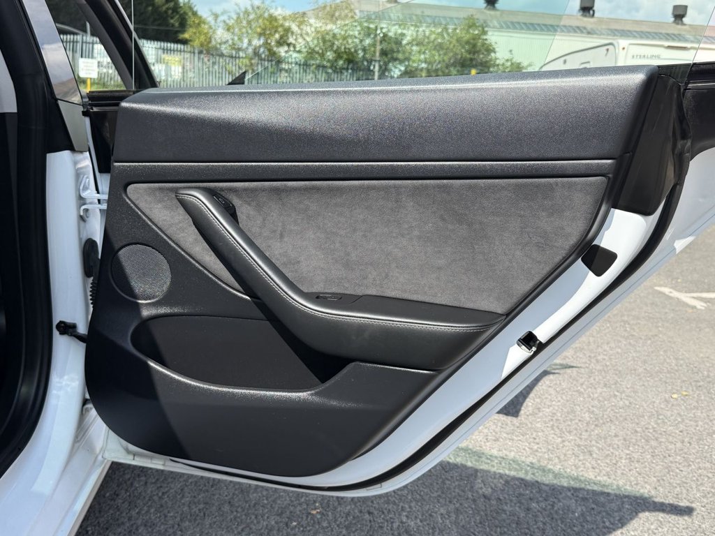 Used Tesla Model 3 2021 for sale - 76582100: Photo 21