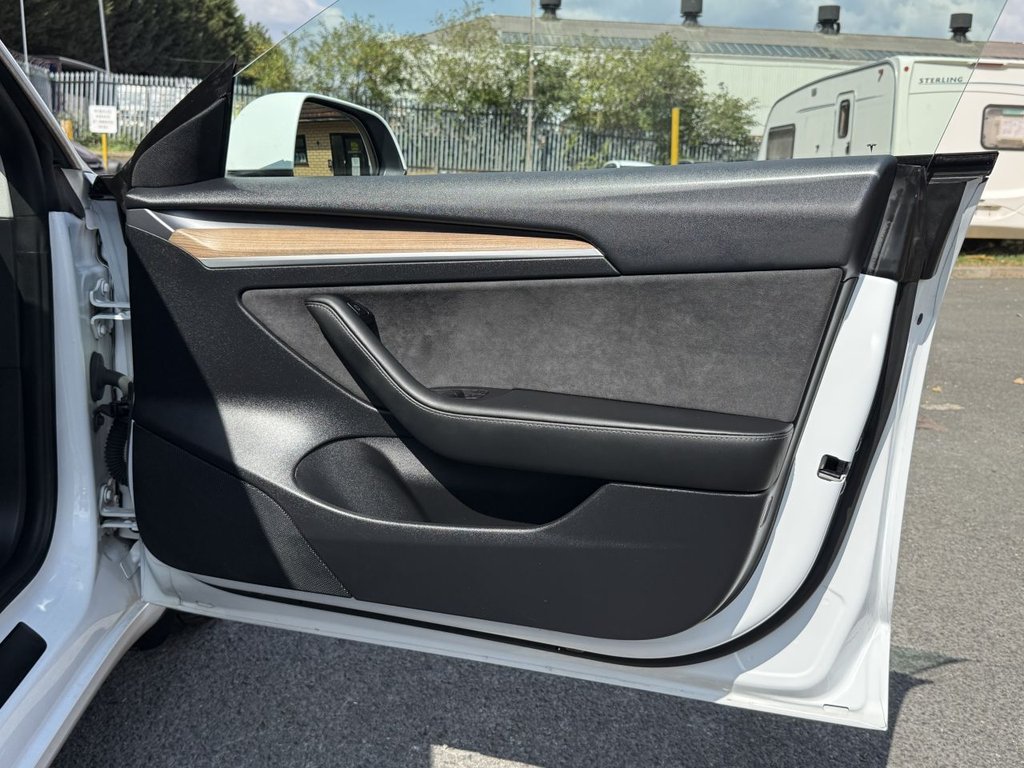 Used Tesla Model 3 2021 for sale - 76582100: Photo 22