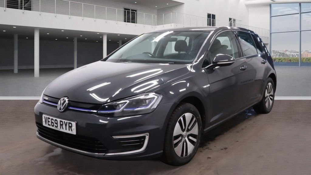 Used Volkswagen Golf 2020 for sale - 77009621: Photo 2