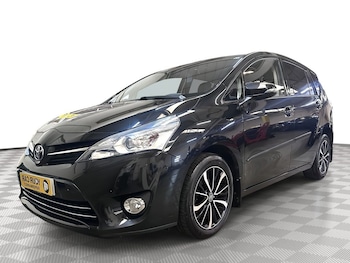 Used Toyota Verso 2017 for sale - 76234355: Photo