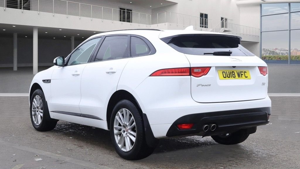Used Jaguar F-Pace 2018 for sale - 76698624: Photo 3