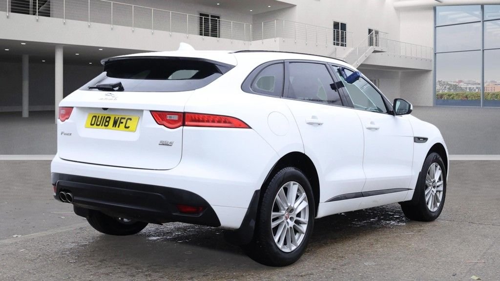 Used Jaguar F-Pace 2018 for sale - 76698624: Photo 4