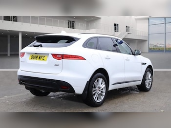 Used Jaguar F-Pace 2018 for sale - 76698624: Photo