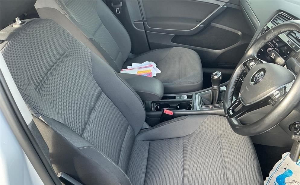 Used Volkswagen Golf 2018 for sale - 76470572: Photo 5