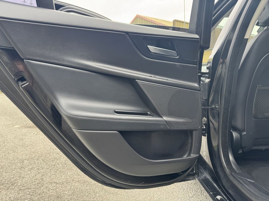 Used Jaguar XE 2016 for sale - 77806063: Photo 14