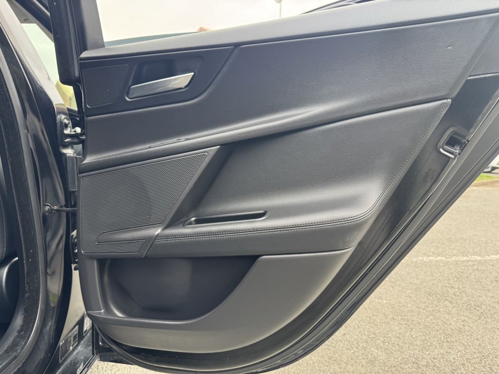 Used Jaguar XE 2016 for sale - 77806063: Photo 16