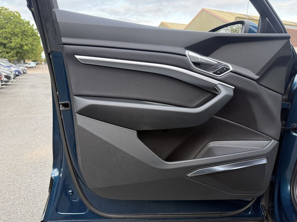 Used Audi e-tron 2020 for sale - 76168201: Photo 26