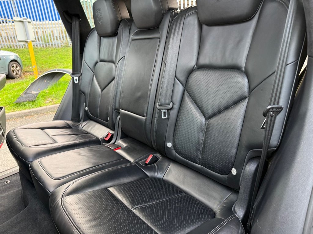 Used Porsche Cayenne 2011 for sale - 77009707: Photo 16