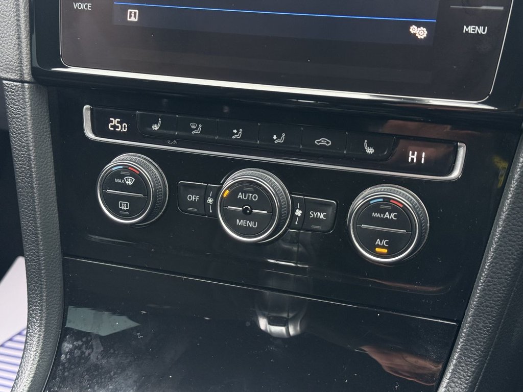 Used Volkswagen Golf 2017 for sale - 77806397: Photo 23