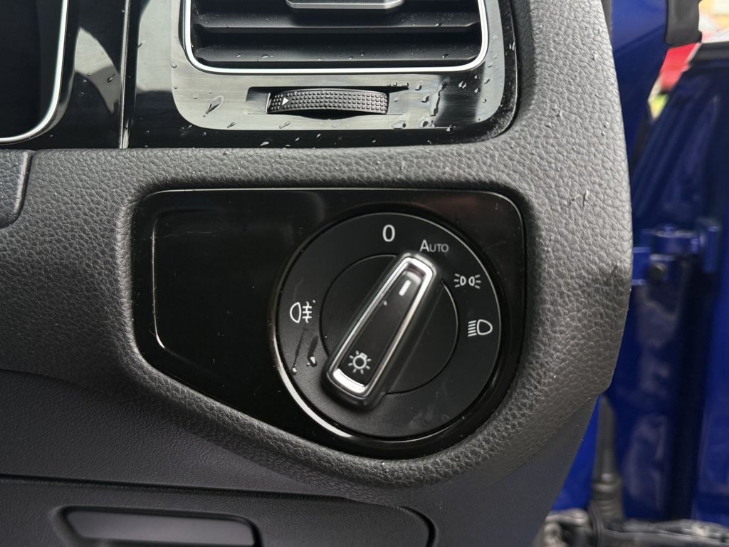 Used Volkswagen Golf 2017 for sale - 77806397: Photo 31