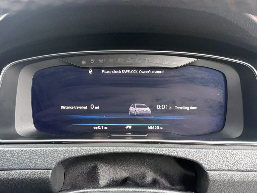 Used Volkswagen Golf 2017 for sale - 77806397: Photo 33