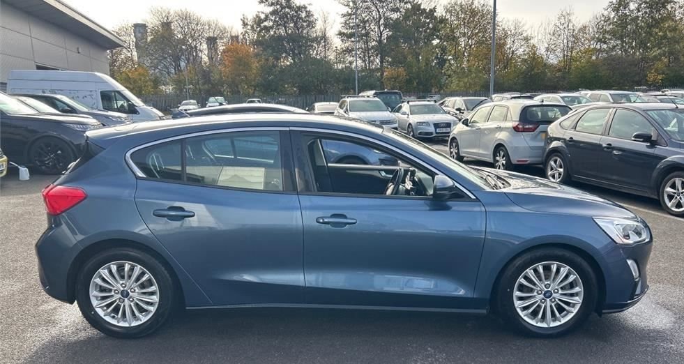 Used Ford Focus 2019 for sale - 76429778: Photo 2