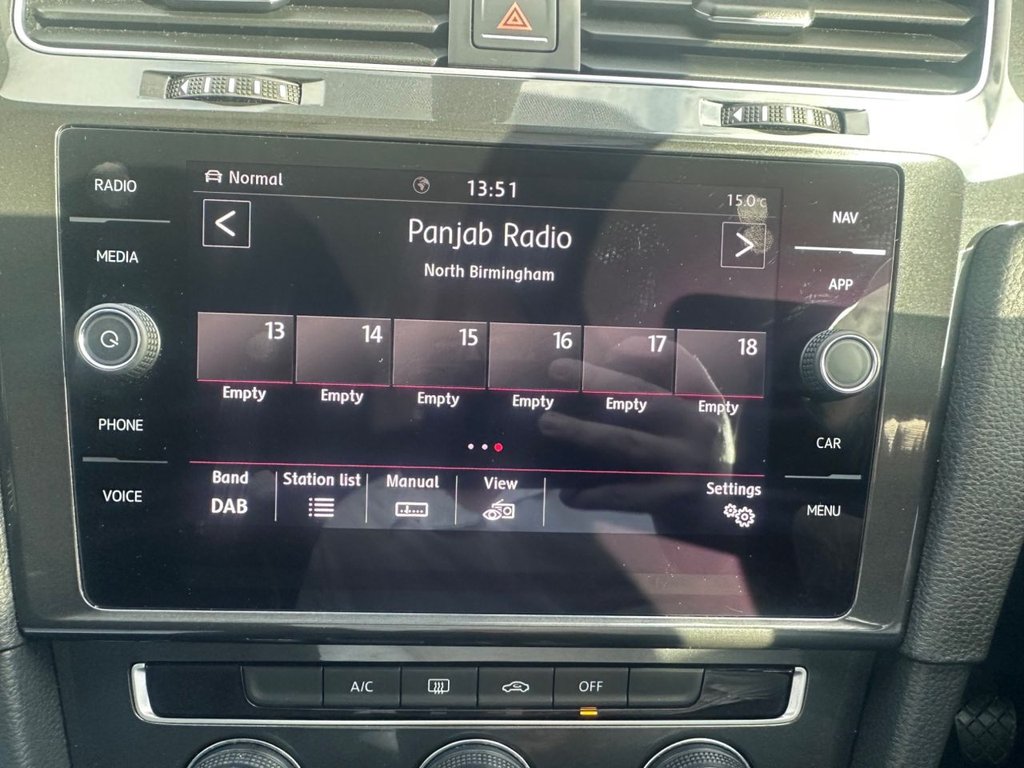 Used Volkswagen Golf 2018 for sale - 77009710: Photo 32