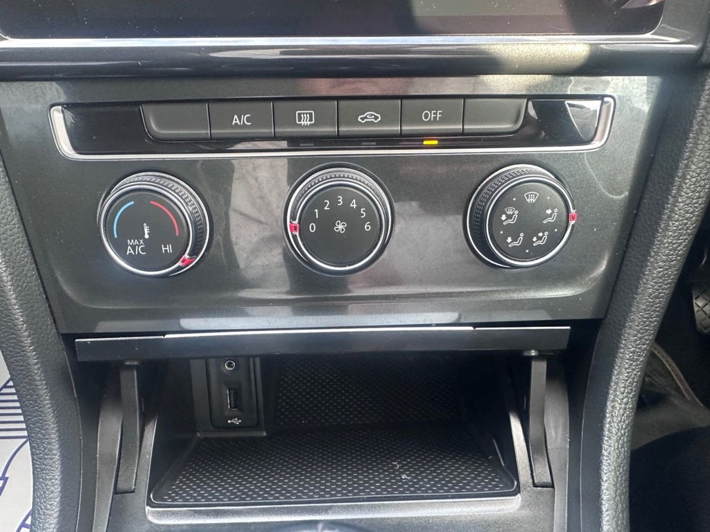 Used Volkswagen Golf 2018 for sale - 77009710: Photo 34