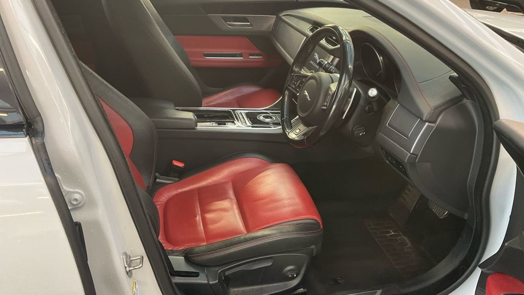 Used Jaguar XF 2018 for sale - 76740288: Photo 15