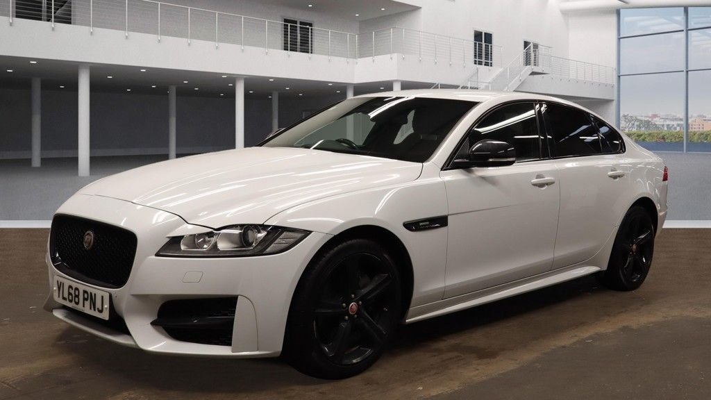 Used Jaguar XF 2018 for sale - 76740288: Photo 2