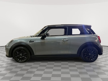 Used MINI Hatch 2021 for sale - 76245513: Photo