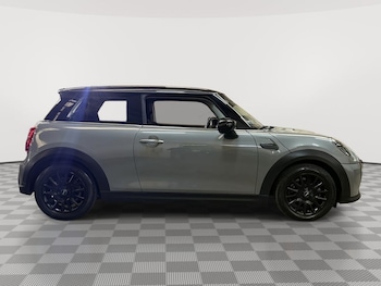 Used MINI Hatch 2021 for sale - 76245513: Photo