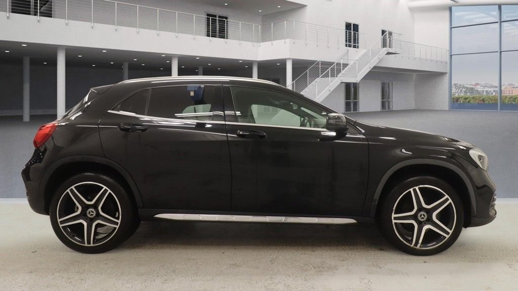 Used Mercedes-Benz GLA 2018 for sale - 77302147: Photo 5