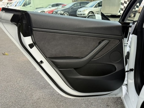 Used Tesla Model 3 2021 for sale - 76234339: Photo 17
