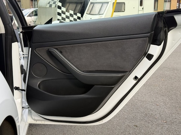 Used Tesla Model 3 2021 for sale - 76234339: Photo 19