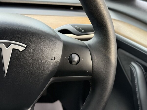 Used Tesla Model 3 2021 for sale - 76234339: Photo 24