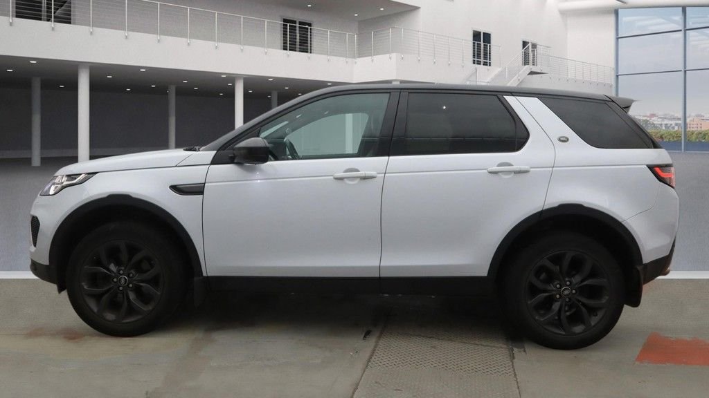 Used Land Rover Discovery Sport 2019 for sale - 77153637: Photo 6