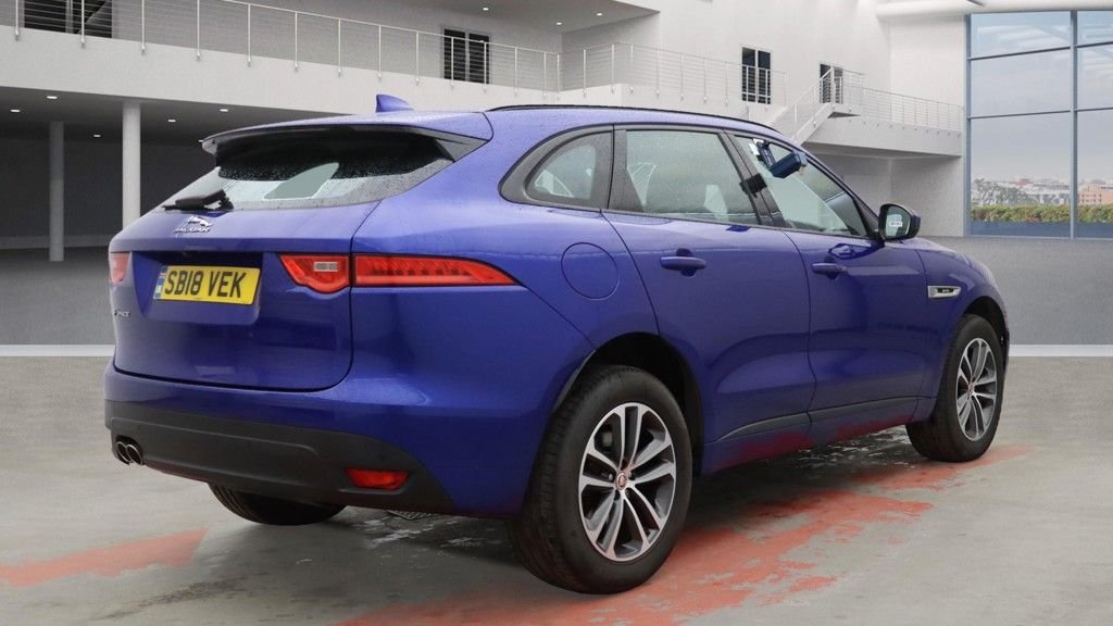 Used Jaguar F-Pace 2018 for sale - 76429773: Photo 4