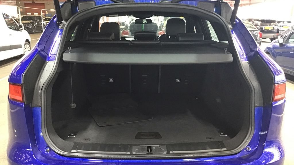 Used Jaguar F-Pace 2018 for sale - 76429773: Photo 7