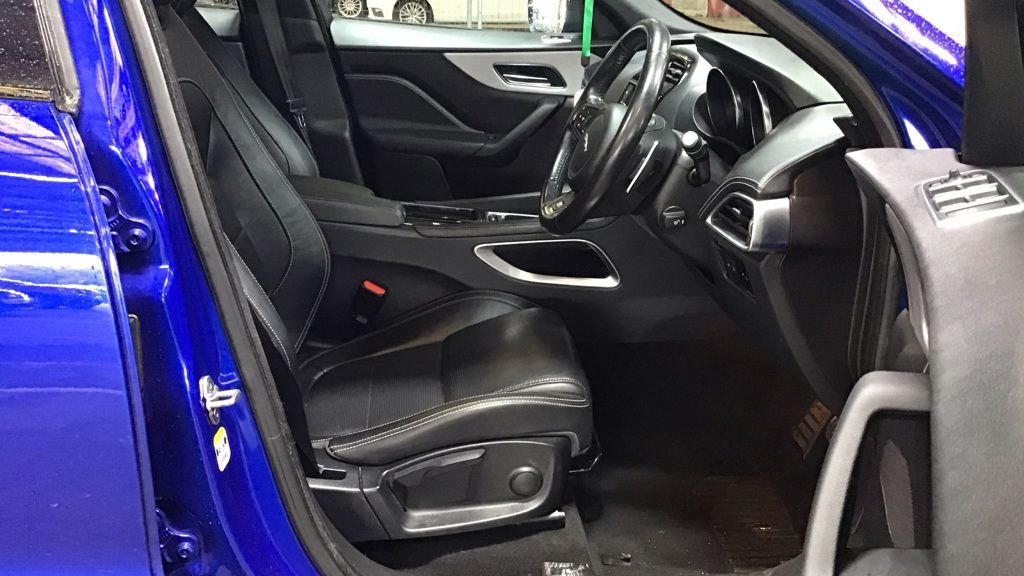 Used Jaguar F-Pace 2018 for sale - 76429773: Photo 9