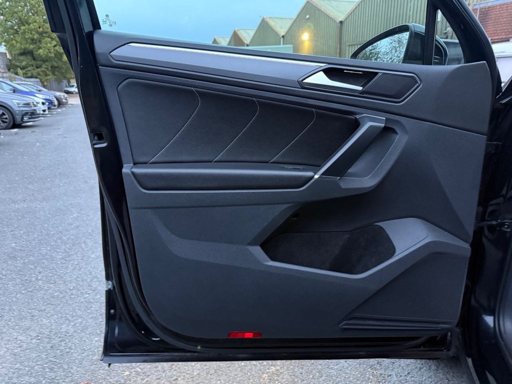 Used Volkswagen Tiguan 2018 for sale - 76234345: Photo 18