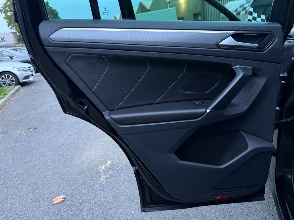 Used Volkswagen Tiguan 2018 for sale - 76234345: Photo 19