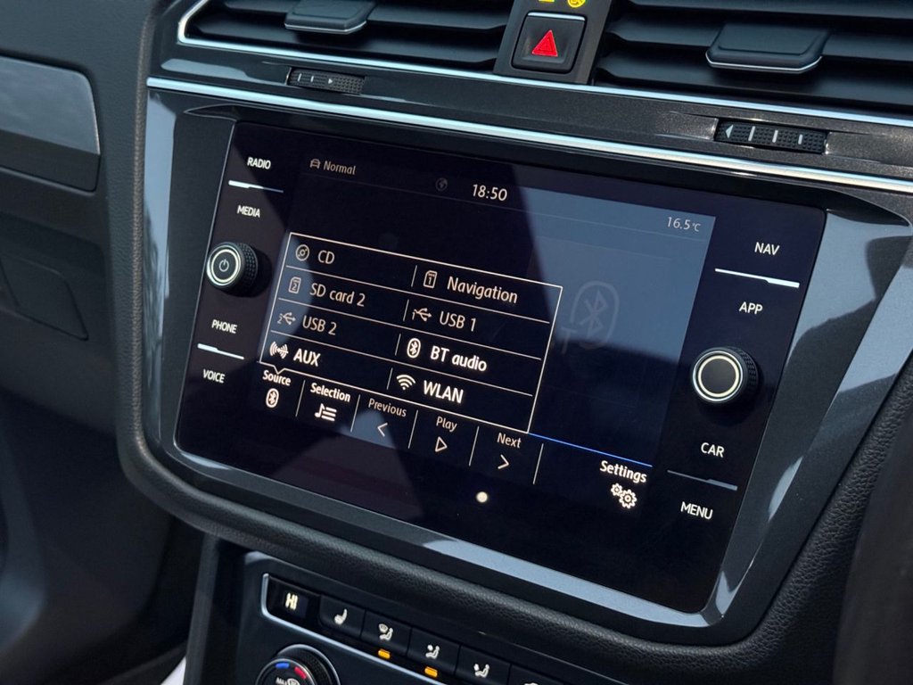 Used Volkswagen Tiguan 2018 for sale - 76234345: Photo 33